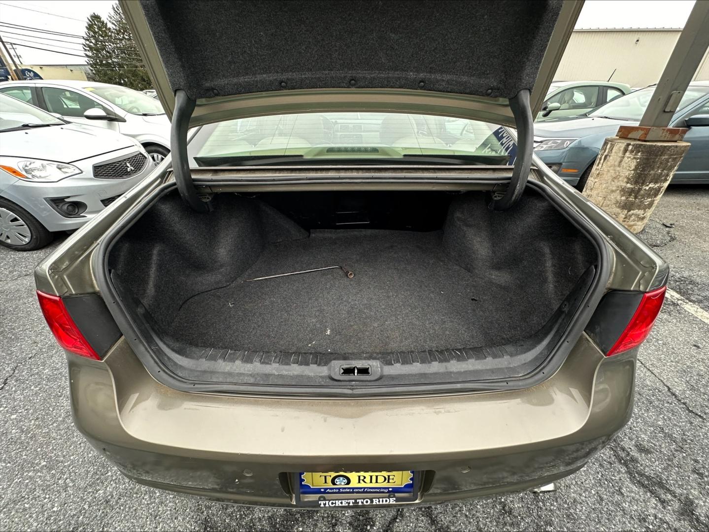 2011 GOLD Buick Lucerne CXL (1G4HC5EM6BU) with an 3.9L V6 OHV 12V engine, 4-Speed Automatic transmission, located at 1254 Manheim Pike, Lancaster, PA, 17601, (717) 393-9133, 40.062870, -76.323273 - Photo#10